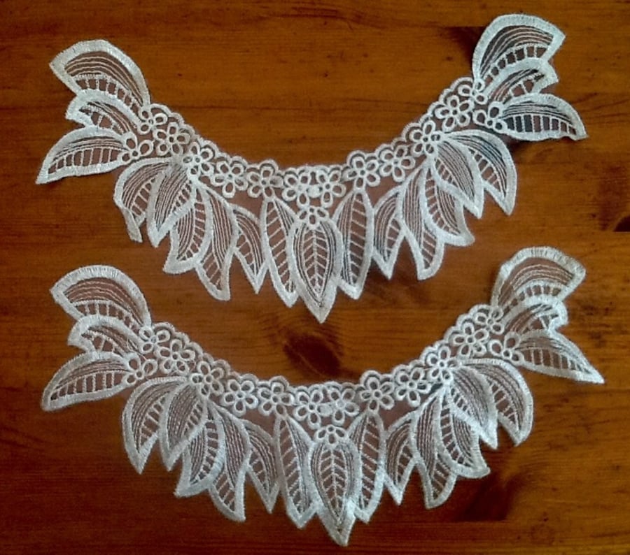 Pair of Curved Lace Trims, with Leaf Design for Crafting or Clothing Project!