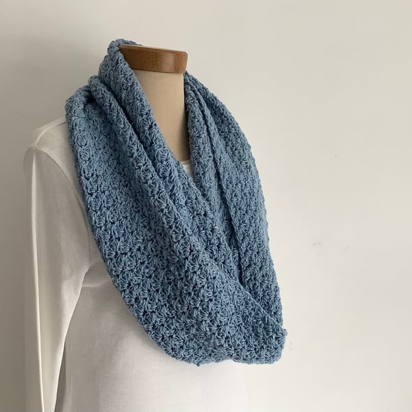 SALE.. INFINITY SCARF . ' Westcountry'.Wool, Alpaca  . Super-soft. Tweed. Blue.