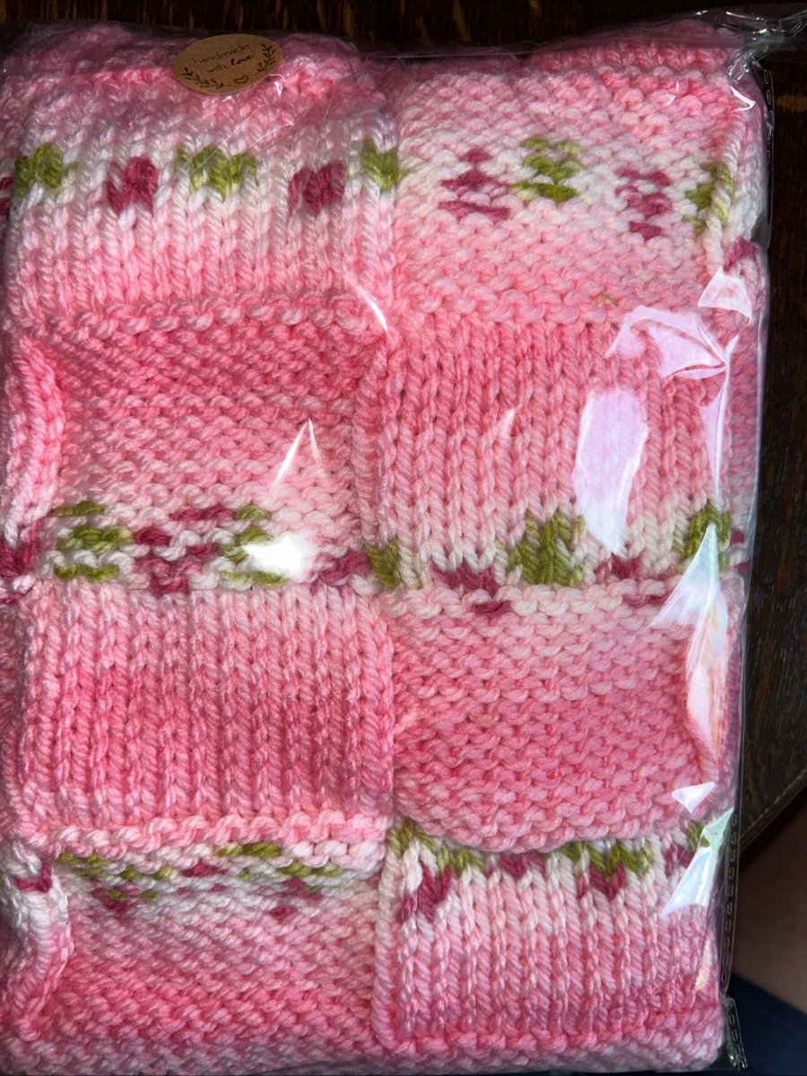 Beautiful handknitted baby blanket in Hayfield Baby Blossom Chunky