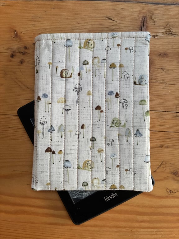 Snails And Mushrooms Print Quilted Fabric Sleeve For 6 Inch Kindle Paperwhite 