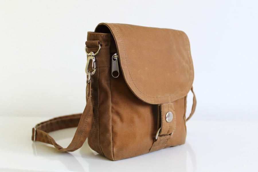 Convertible belt bag hipster plus in sand beige by Minus