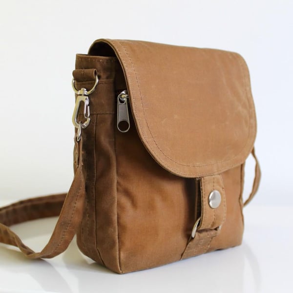 Convertible belt bag hipster plus in sand beige by Minus