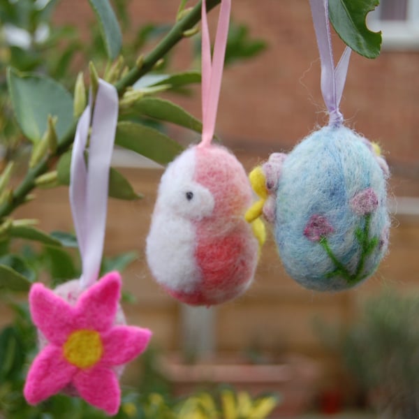 Needle felt wool eggs, set of 3 Easter eggs, hanging eggs