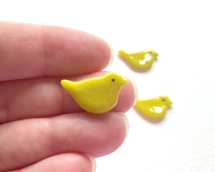 Pack of 6 yellow birds made with Bullseye 90coe glass, easter chicks