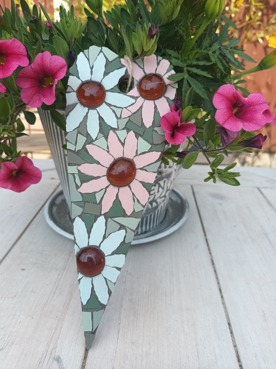 Handmade heart flower daisy hanging mosaic decoration