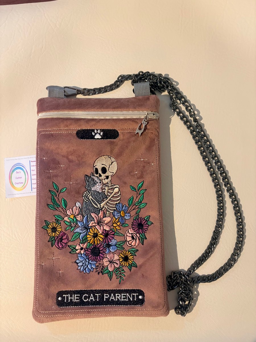 Embroidered Tarot inspired - The Cat Parent - Velour 