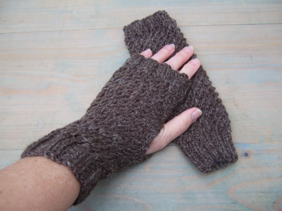 Knitted Wristwarmers Brown