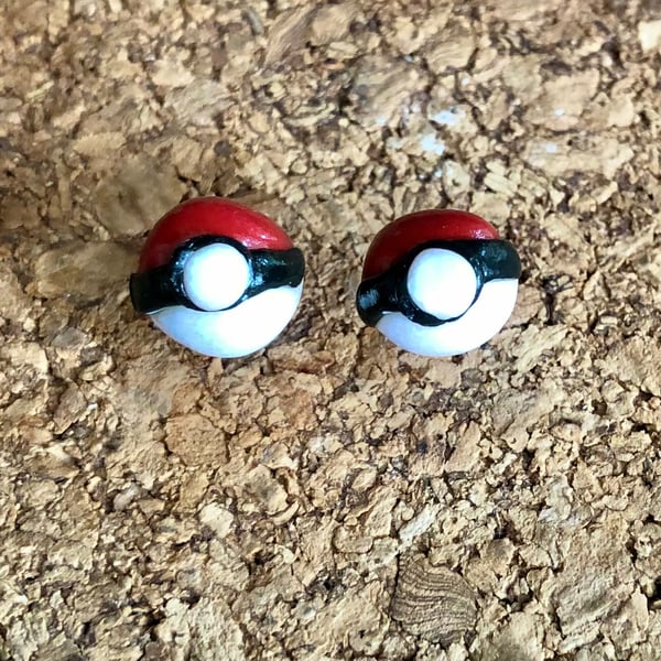 Pokémon pokeball stud earrings