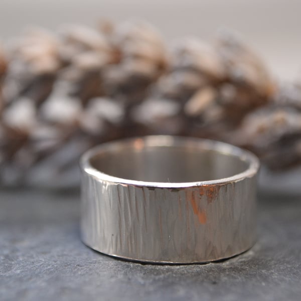 Bark textured ring