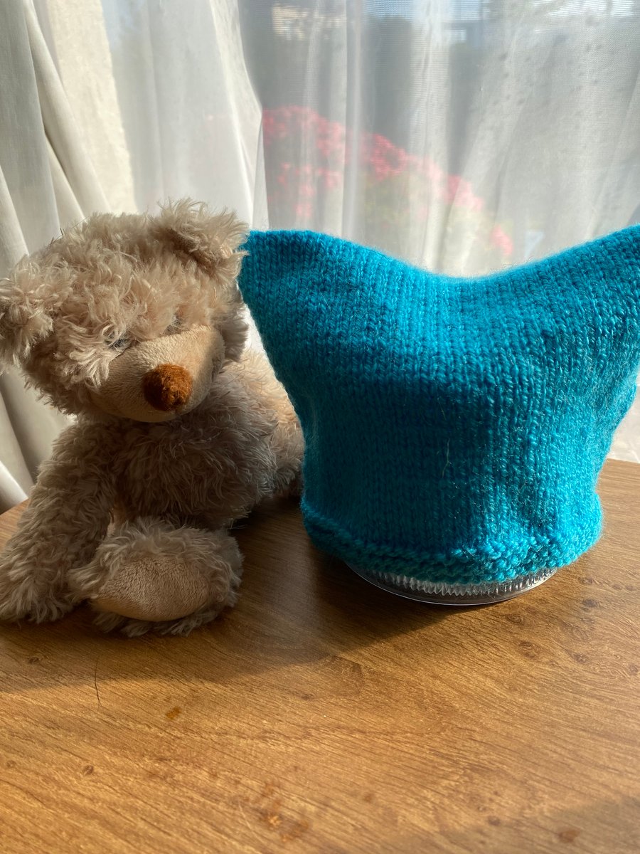 Turquoise baby hat, handknitted, 0-3 months