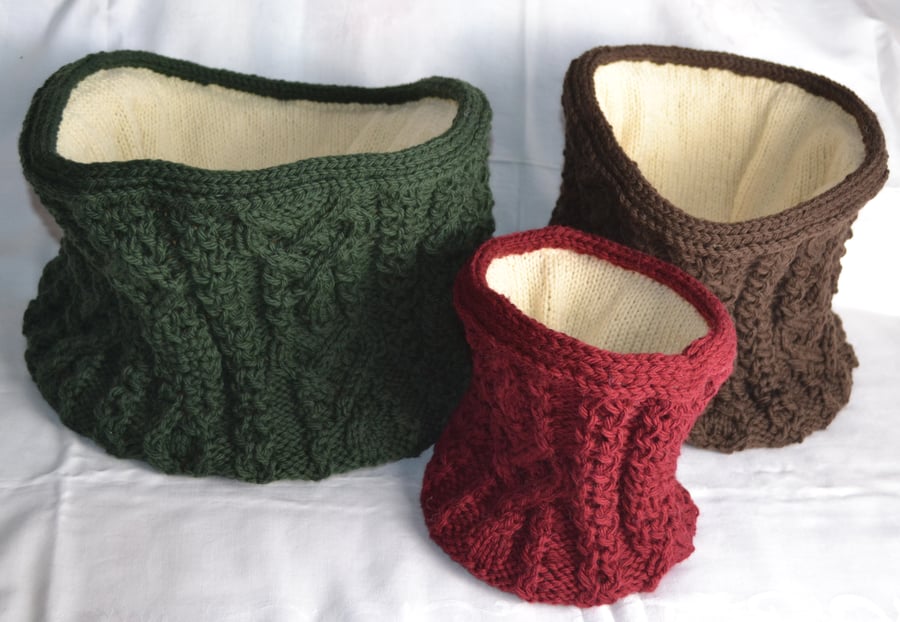 Handmade Set of 3 Lined Cable Pattern Basket Green Brown Red 16, 24 and 33cm