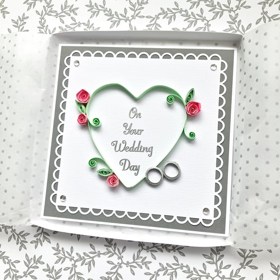 Luxury boxed wedding card - pink quilled roses