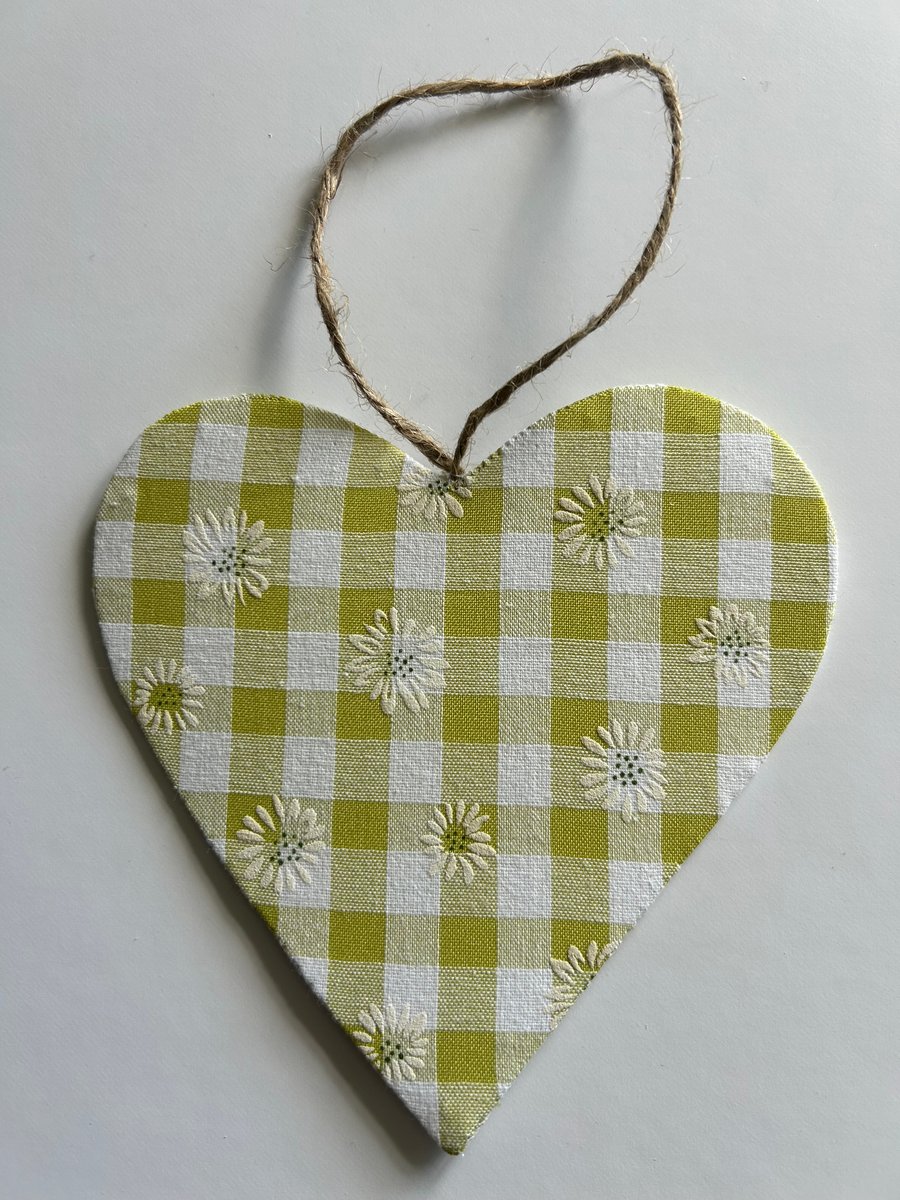 Heart Wall Hanging: Handmade Decoration