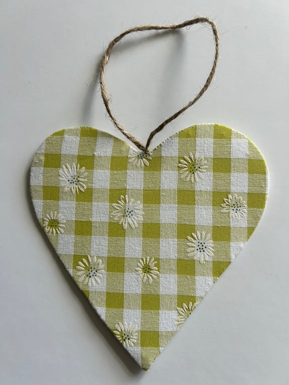 Heart Wall Hanging: Handmade Decoration