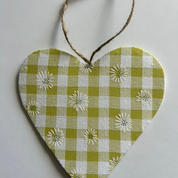 Heart Wall Hanging: Handmade Decoration