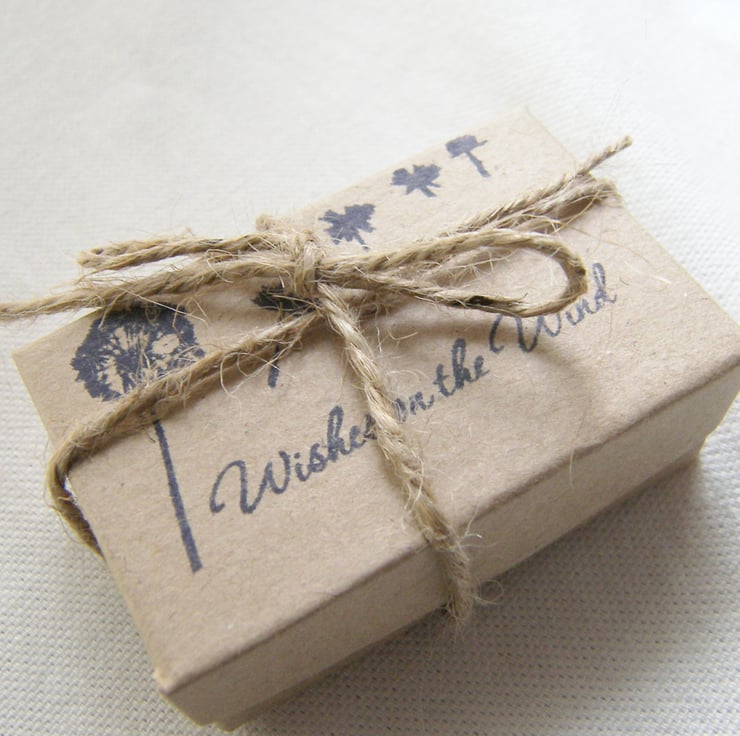 Daisy Flower Necklace, Resin Real Flower Globe Folksy