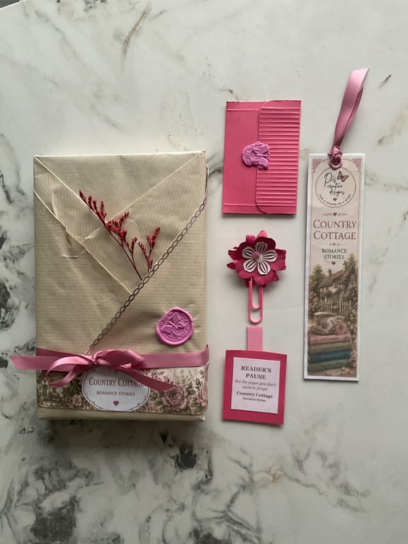 Blind Date with a Book Romance Gift - Country Cottage - Book Lover Gift