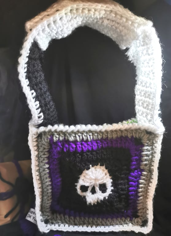 Halloween Skull Bag. Free next day delivery 