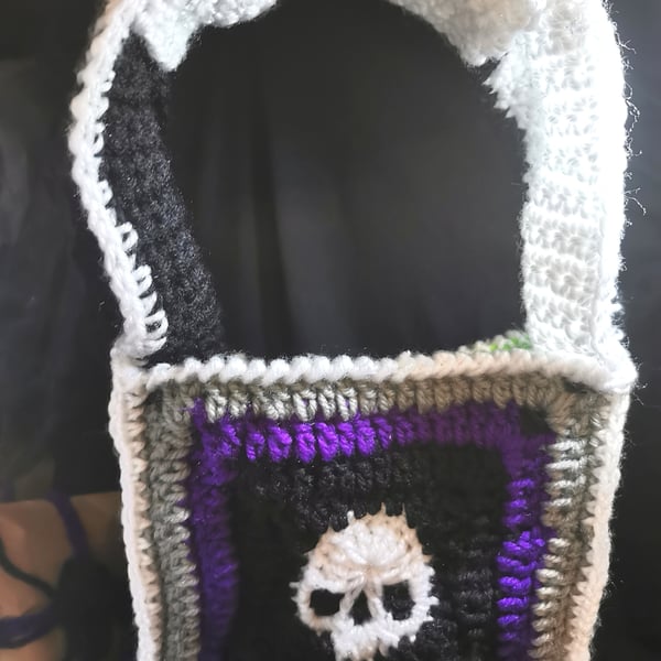 Halloween Skull Bag. Free next day delivery 
