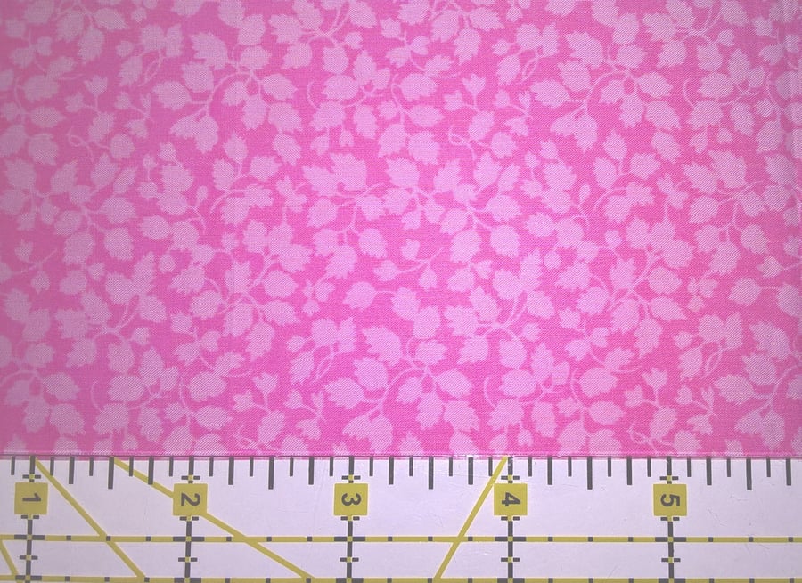 Liberty Tana Lawn Fabric 10" Square : GLENJADE Pink Floral Leaves