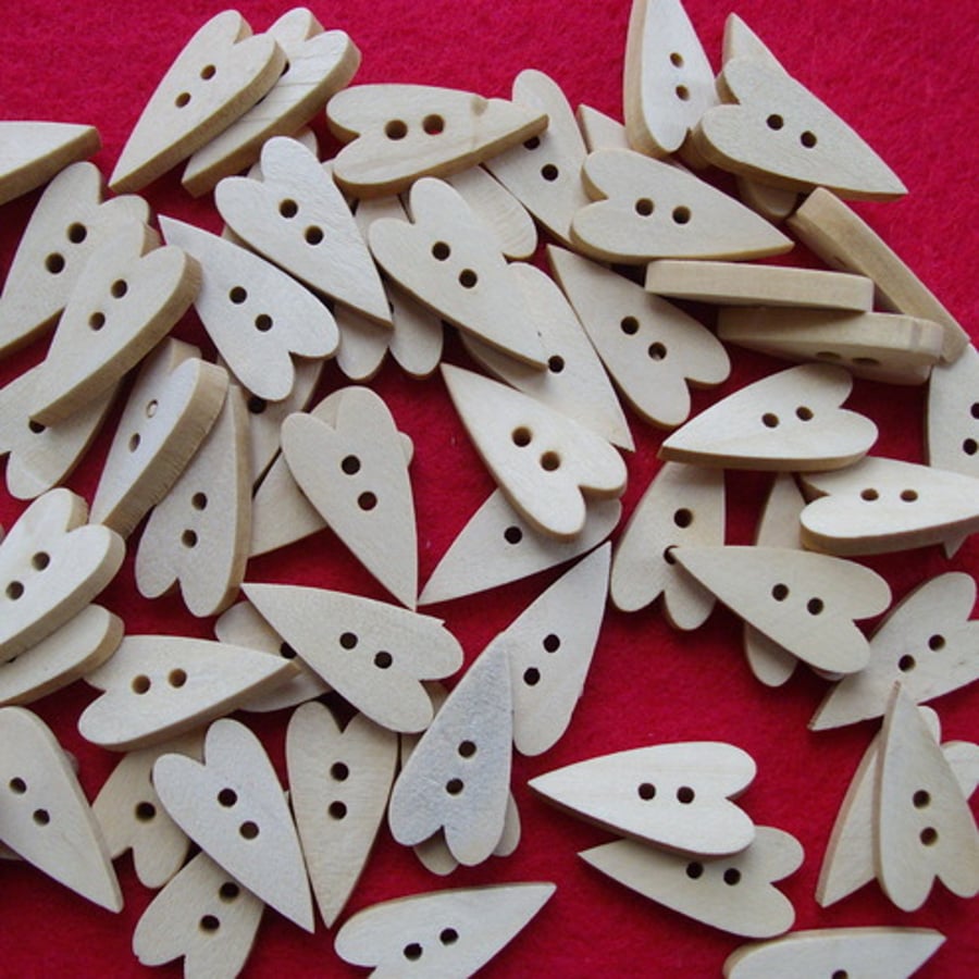 20 x Wooden Primative Heart Buttons