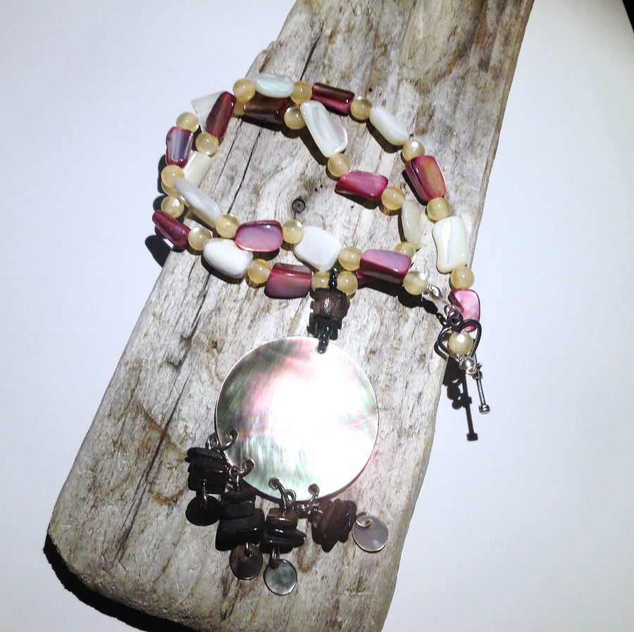 Shell Bead Pendant Choker - UK Free Post