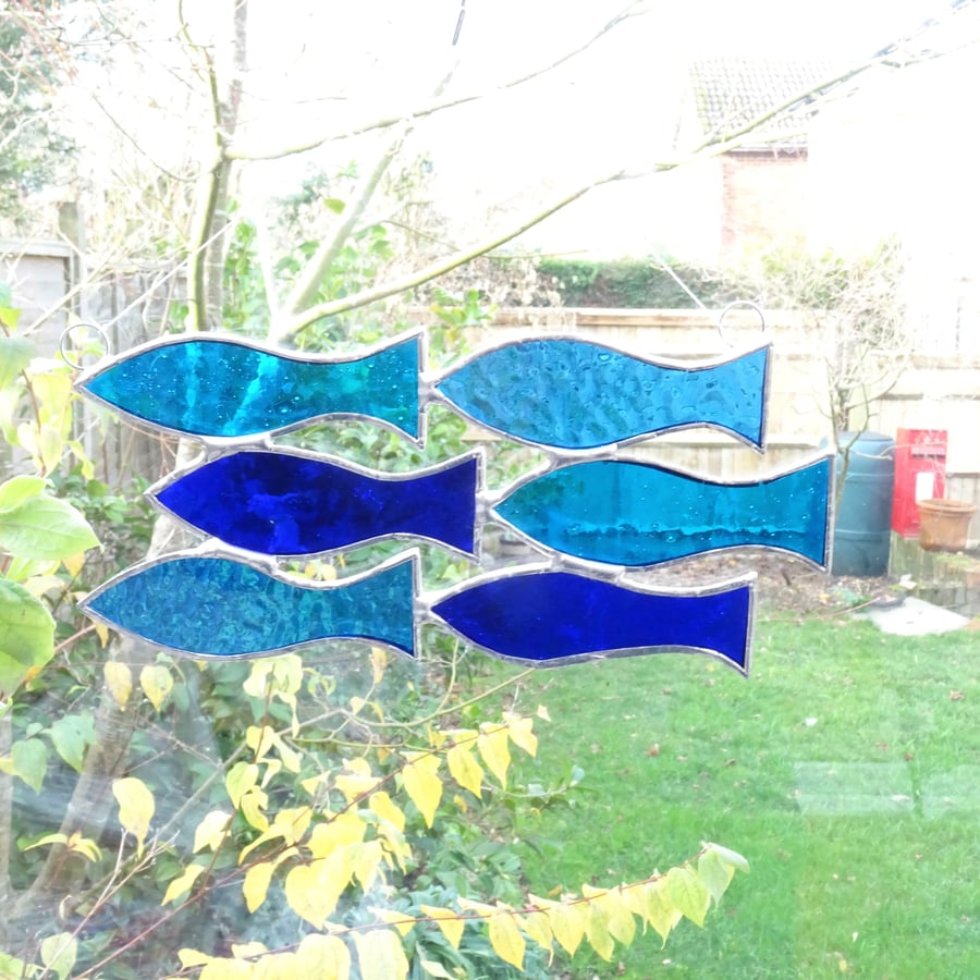 Stained Glass Handmade Decoration Shoal of 6 Fish Suncatcher   