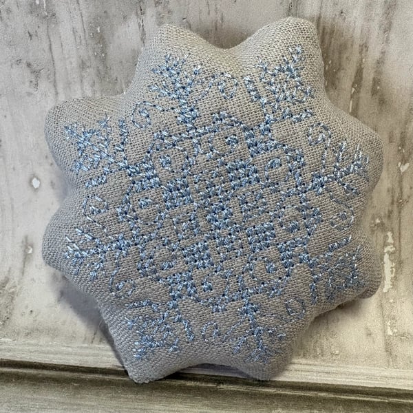 Winter Bowl Filler - Snowflake SY 00031