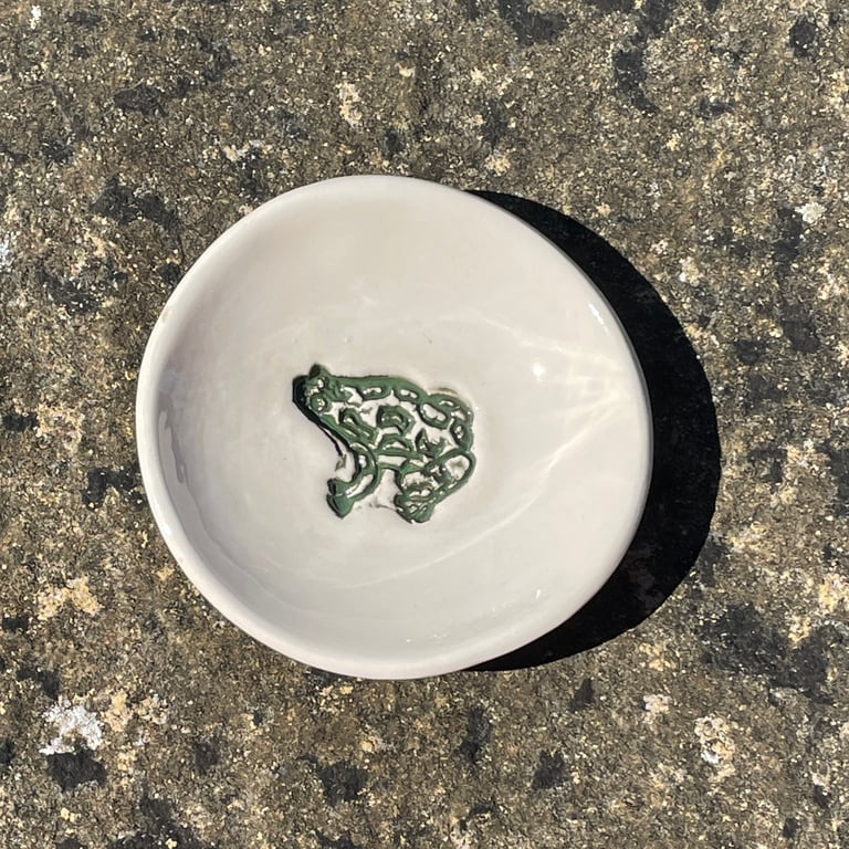 NEW! Ceramic trinket dish with frog design