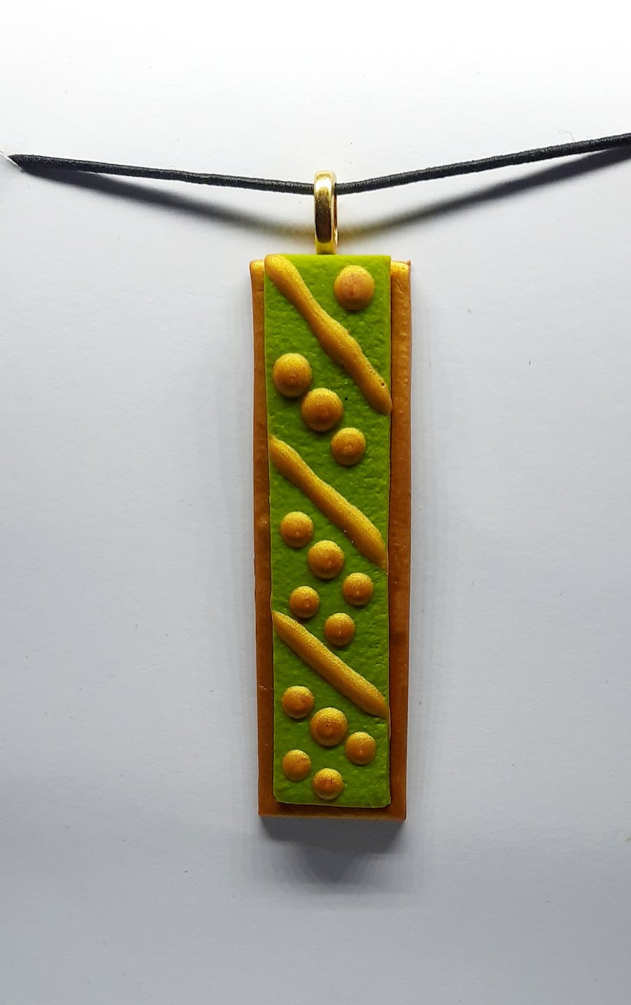 Abstract pendant necklace 