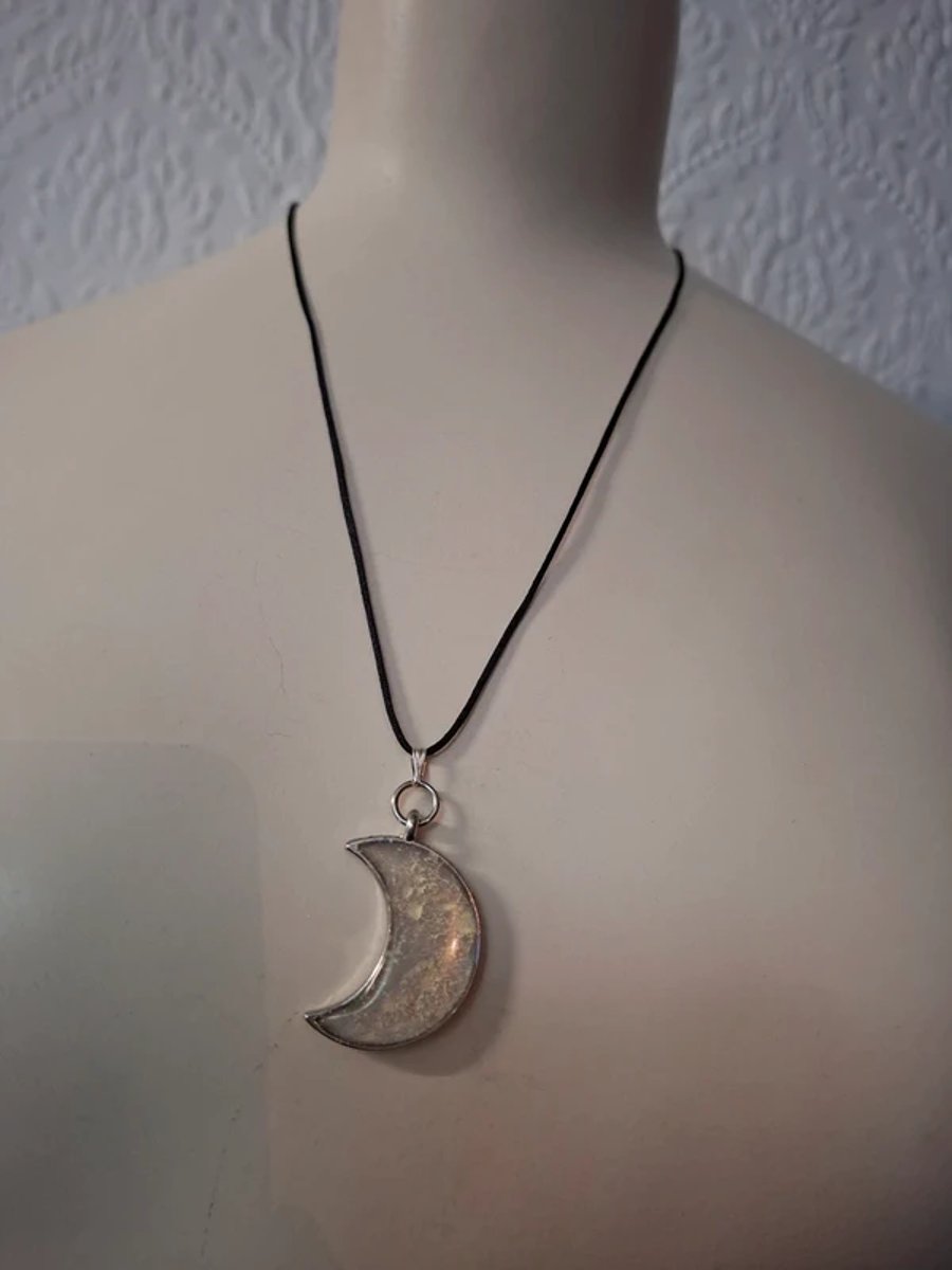 Crescent Moon Style Hand Made Resin Crafted Pendant 