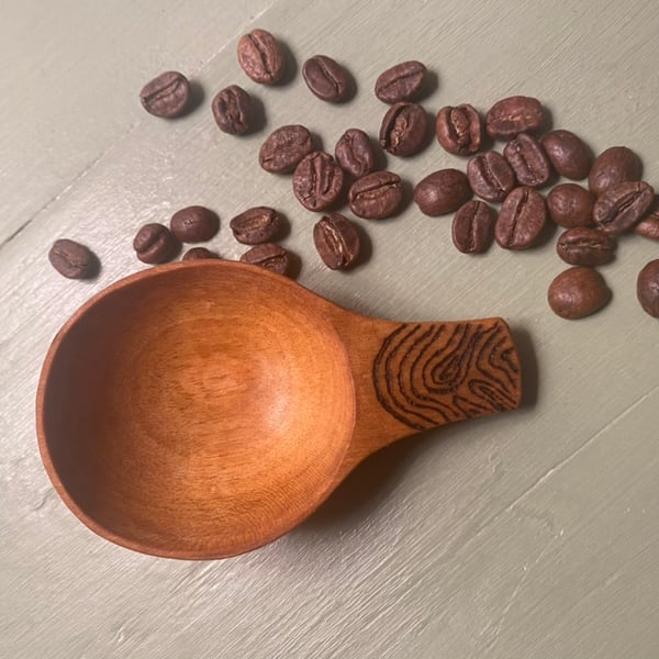 Cherry Wood Scoop with Fingerprint Design