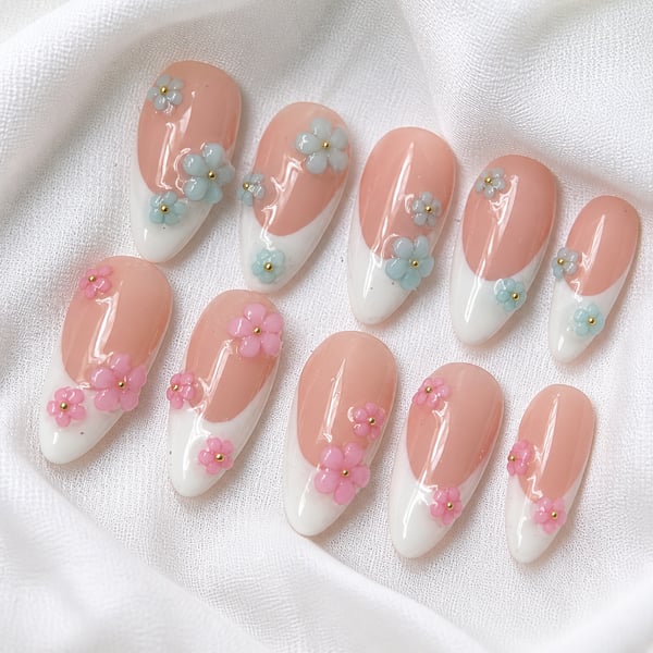 Handmade Dainty mini  floral garden   Press-On Nails — Reusable False Nails