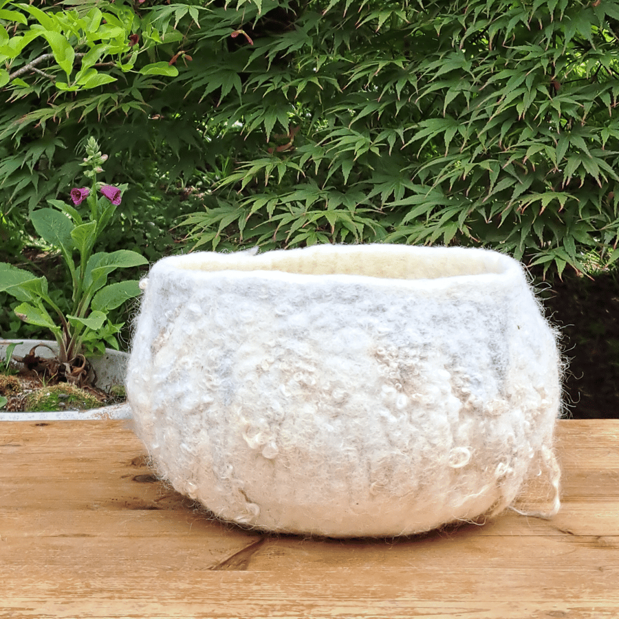 Large Real Wool Felt Bowl – Natural, Sustainable & Handmade