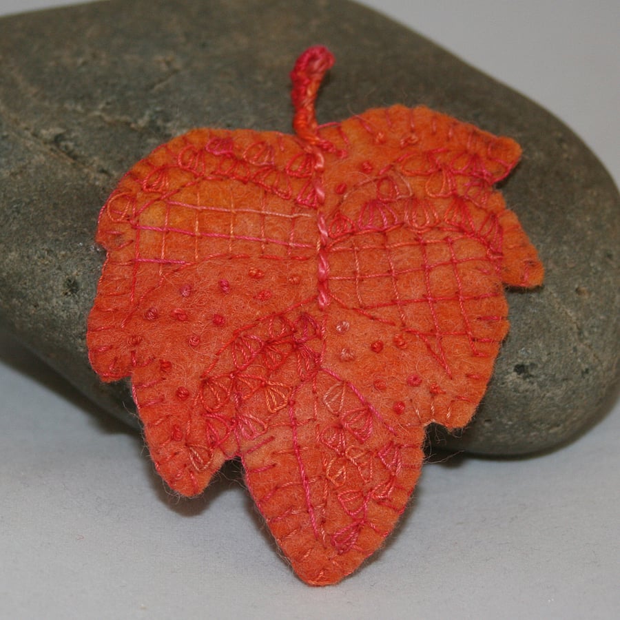 Autumn Leaf - Embroidered felt brooch