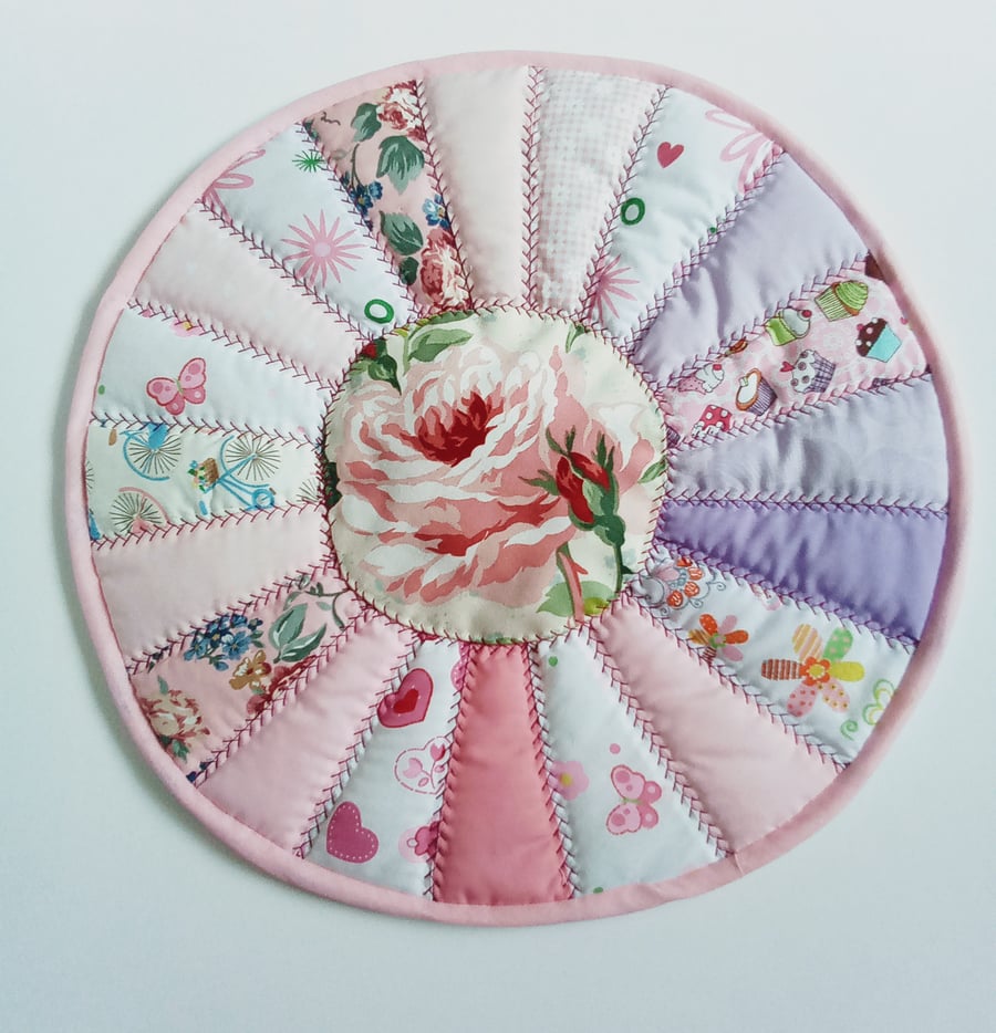 Pink Placemat, Table mat, quilted, patchwork, table centrepiece, home decor