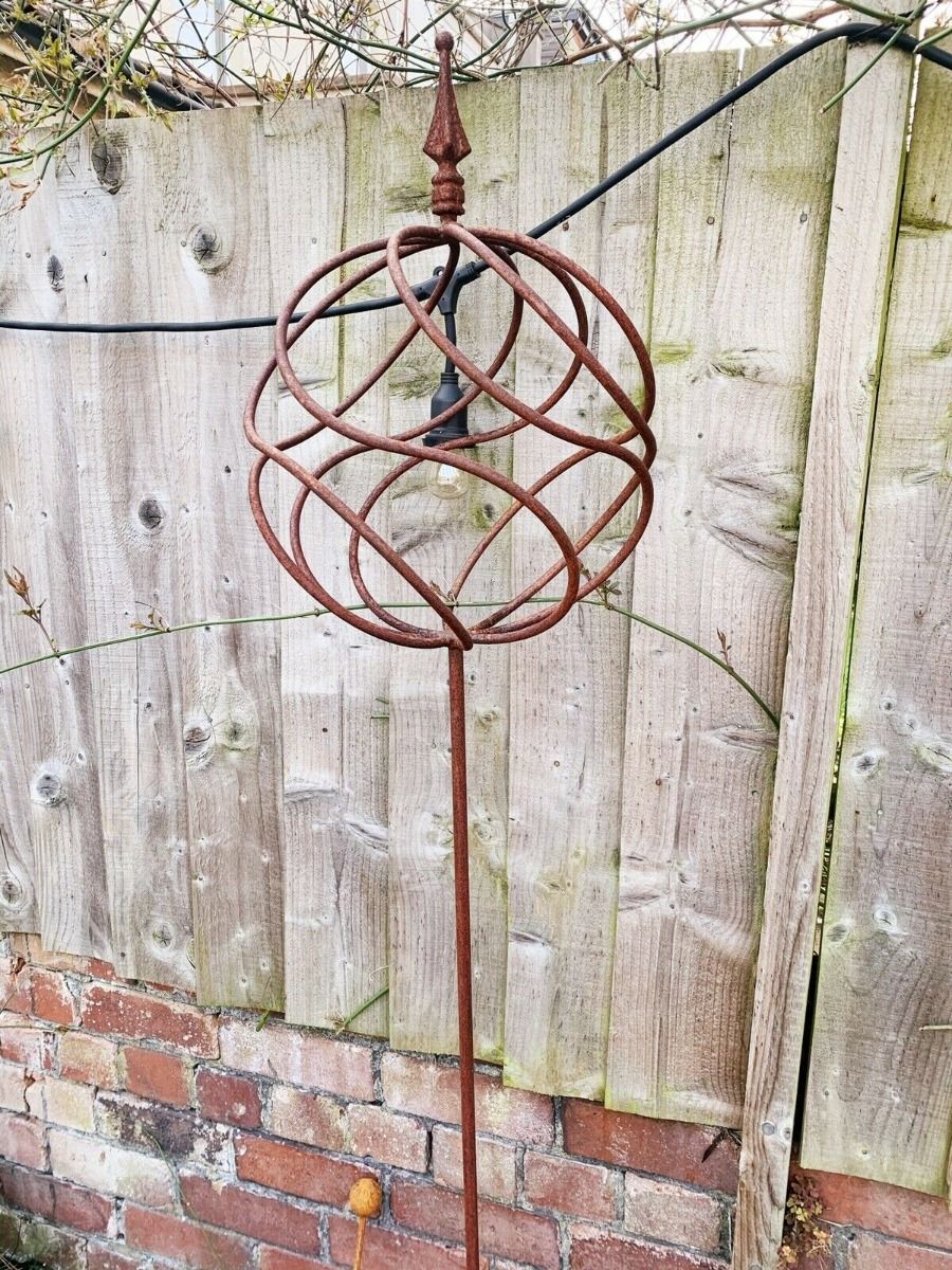 Rustic Metal Sphere Ball on Stick Garden Plant Support Rusty Decorative Ornament