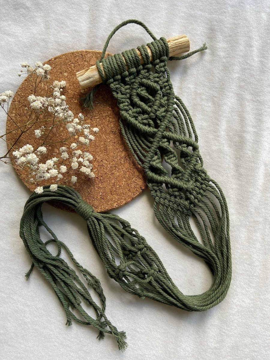 Macrame plant hanger, hanging pot, macrame hanging, plant hanger