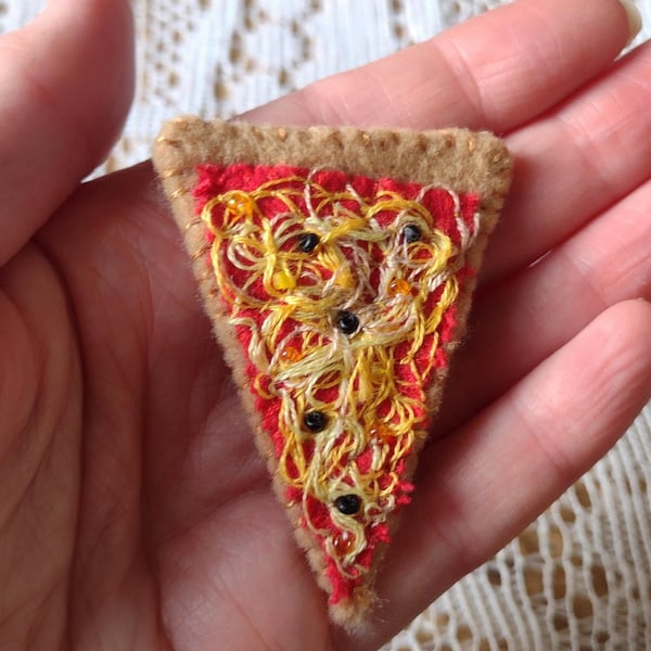 Felt Pizza Slice Brooch - Cheese and Tomato - Pizza Pin - Textile Brooch -  OOAK