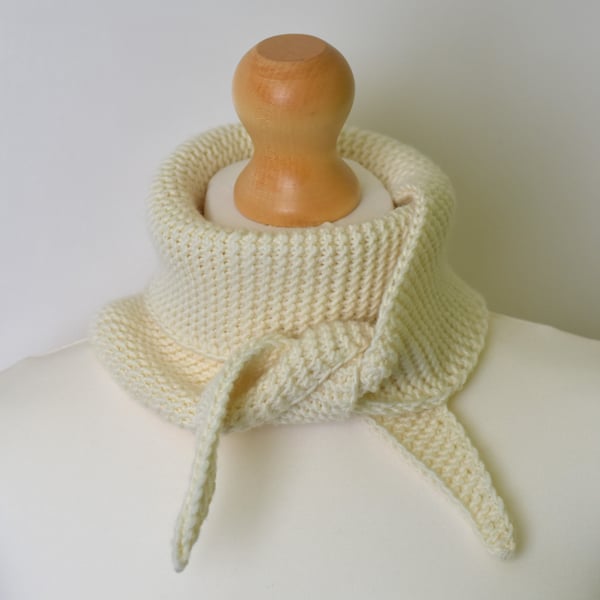 Hand Knitted White Merino Wool Scarf - Neck Wrap in Big Merino Yarn