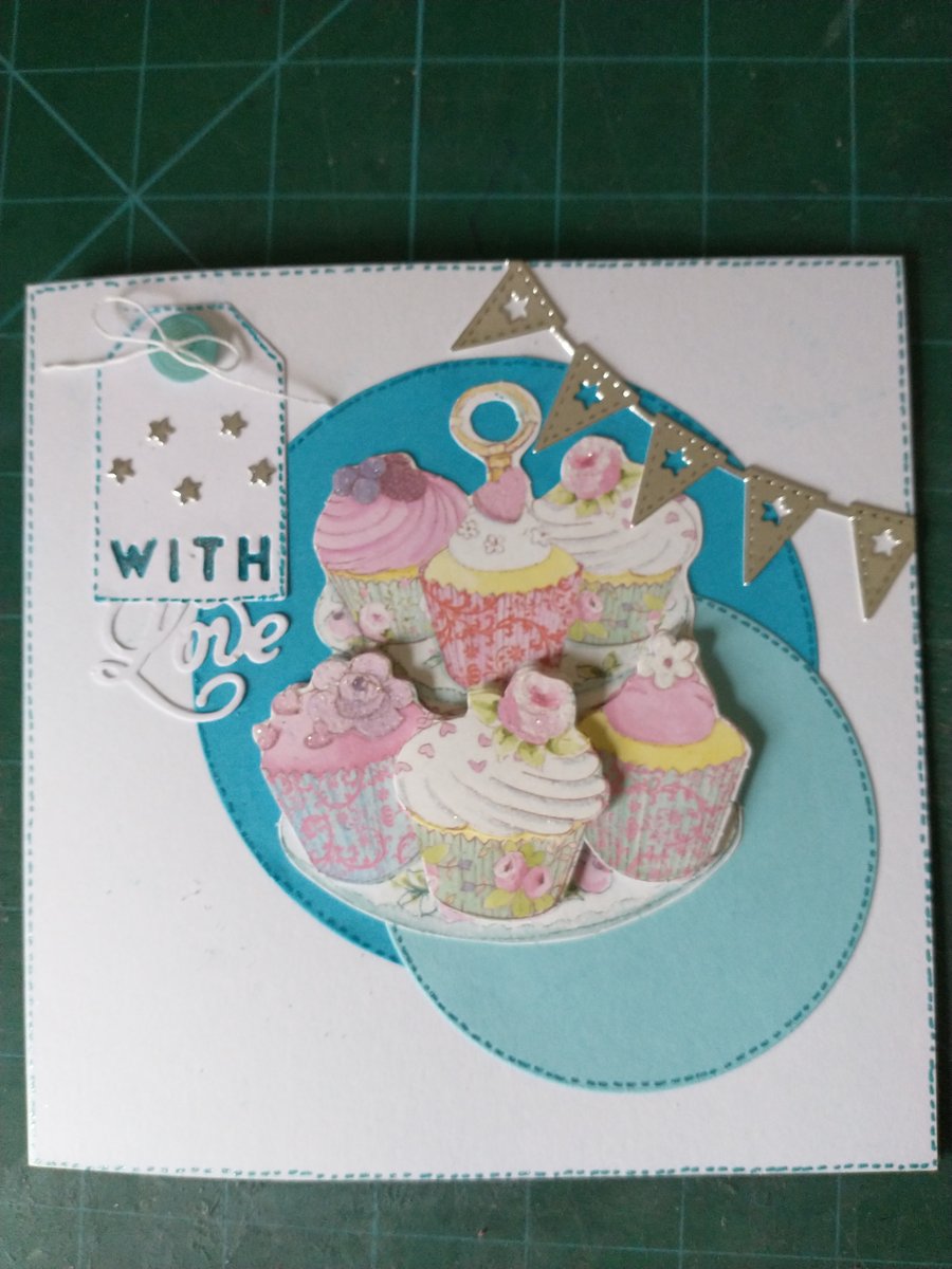 Cupcakes galore with love card