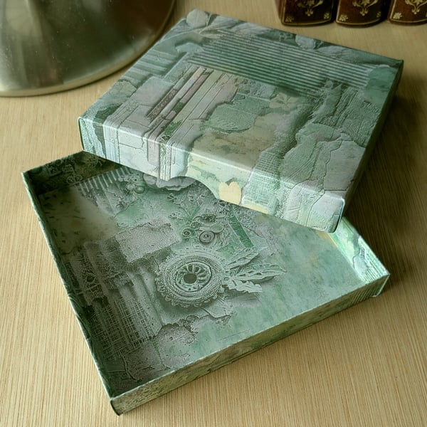 A handmade, ultra-thin gift box - 'Bohemian Spirit'