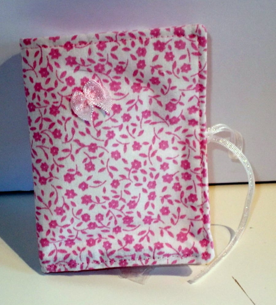 Sewing needle case pink flower print