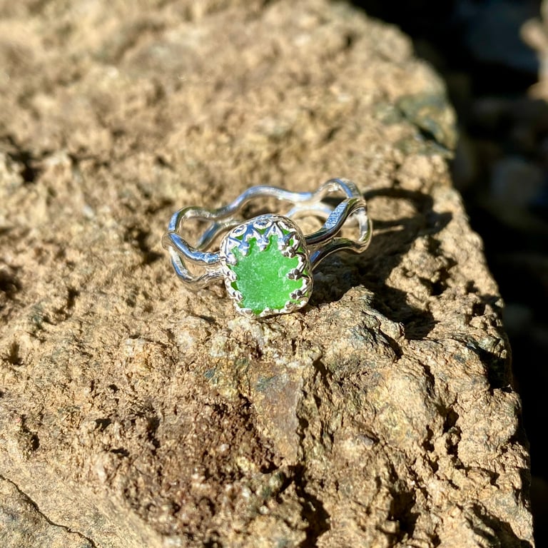 Kelly Green Double Wave Sea Glass and Sterling Silver Ring- Size R - 1363
