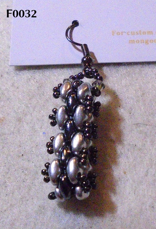 Brickwork-pattern bead earrings (customisable)