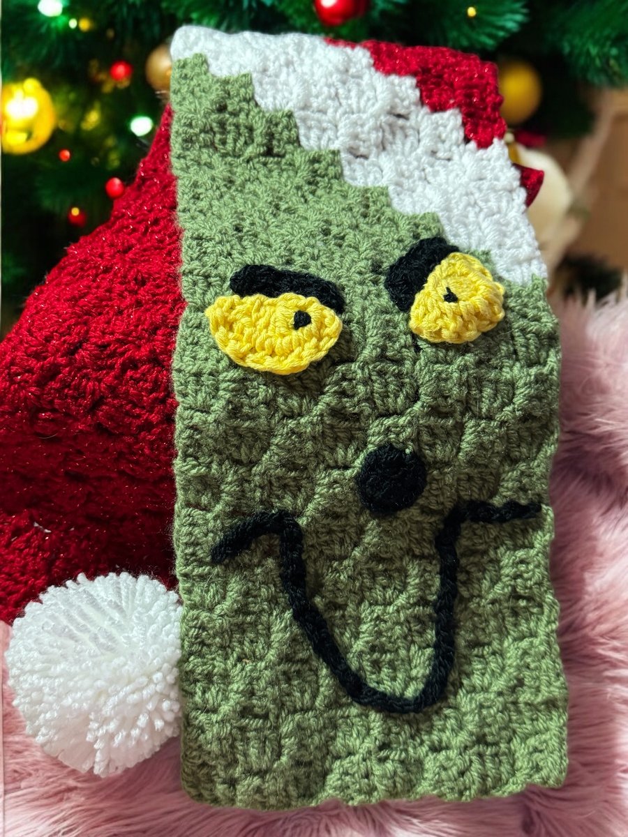 Grinch Scarf 