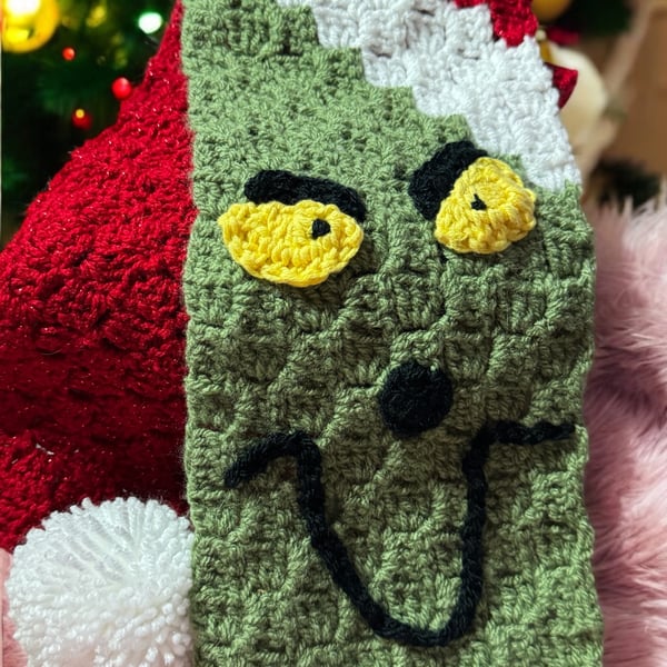 Grinch Scarf 