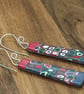 Red and green patterned drop earrings - Image 5