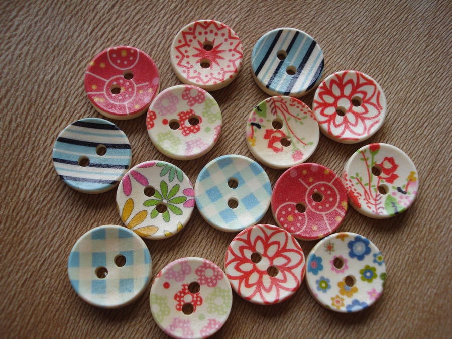 15 Round Buttons: Free Delivery, Wooden Buttons - Scandi - Flowers - Stripes