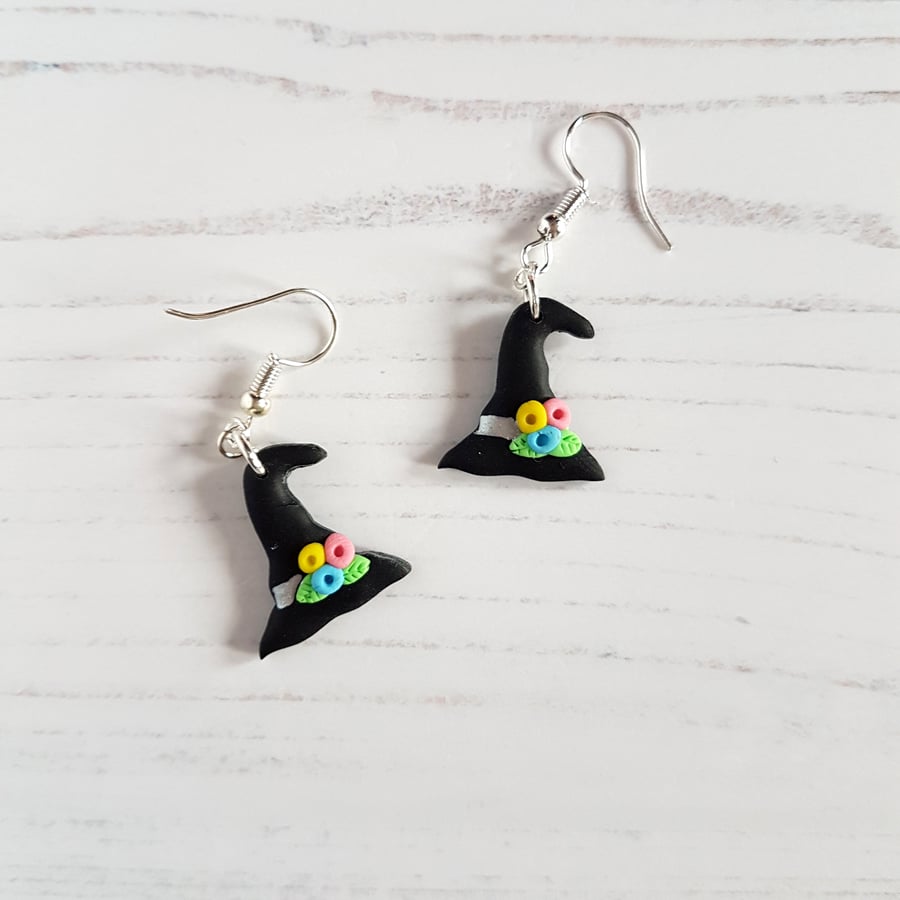 NEW Witches hat and flowers earrings